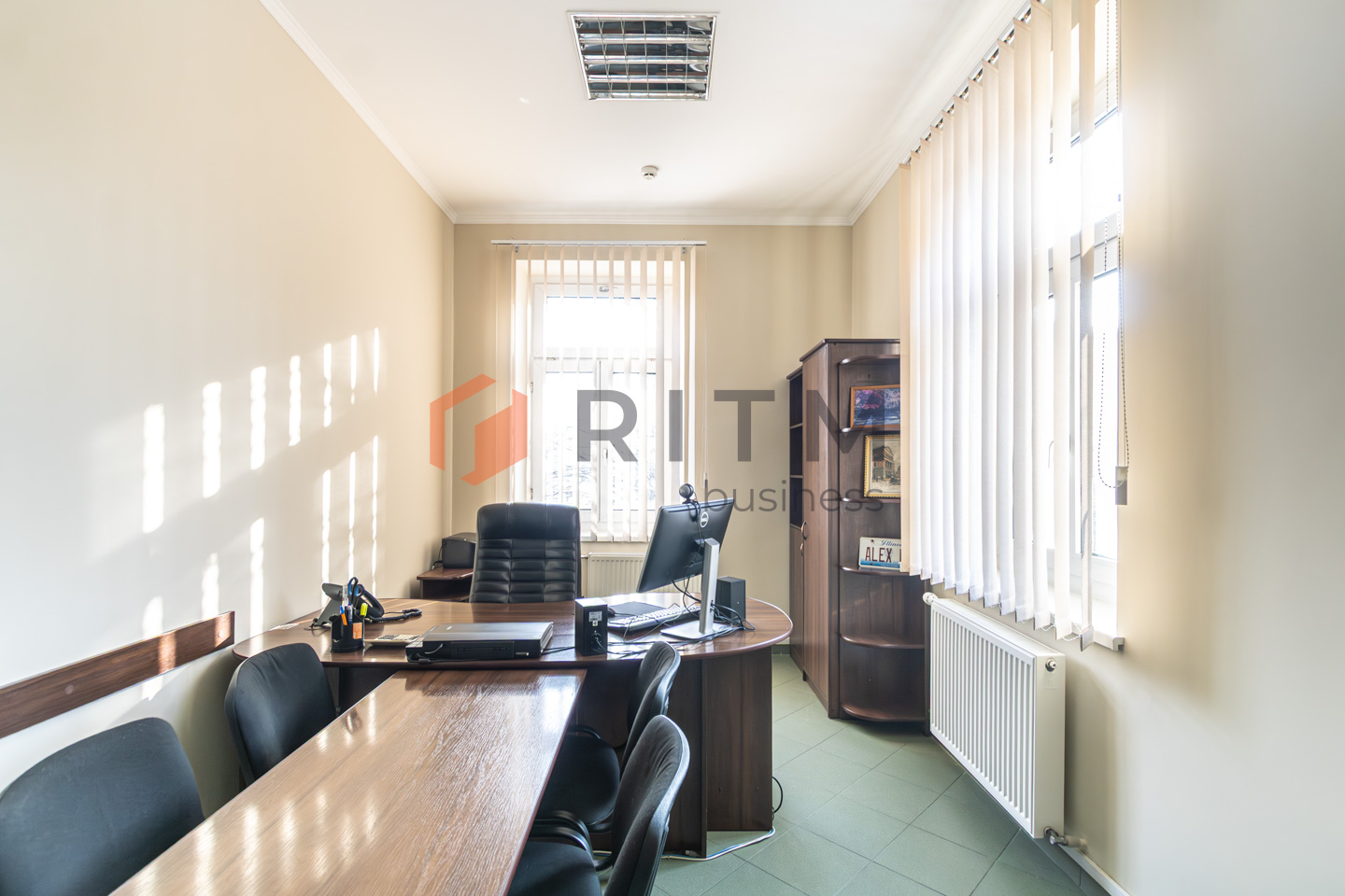 Офіс-фортеця в центрі: 105 м², меблі, техніка та 15 годин повної автономності!