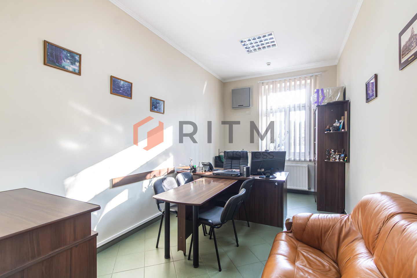 Офіс-фортеця в центрі: 105 м², меблі, техніка та 15 годин повної автономності!