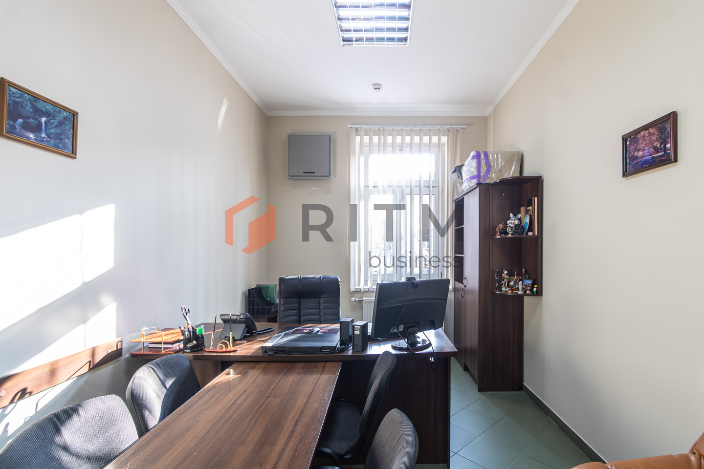 Офіс-фортеця в центрі: 105 м², меблі, техніка та 15 годин повної автономності!