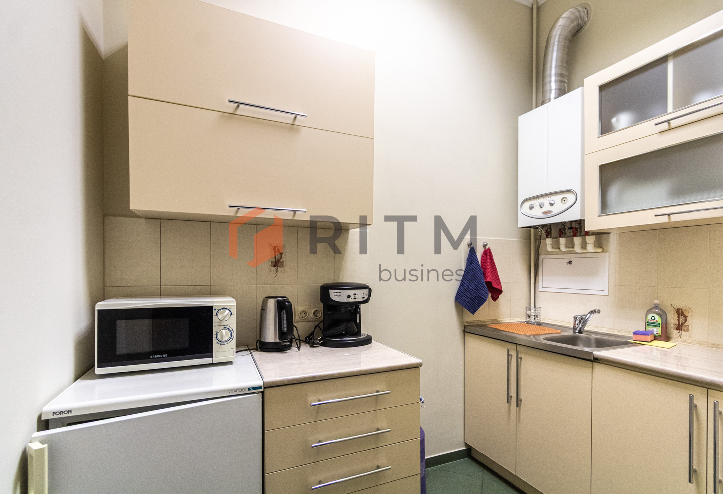 Офіс-фортеця в центрі: 105 м², меблі, техніка та 15 годин повної автономності!