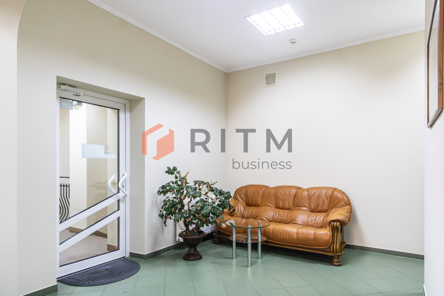 Офіс-фортеця в центрі: 105 м², меблі, техніка та 15 годин повної автономності!