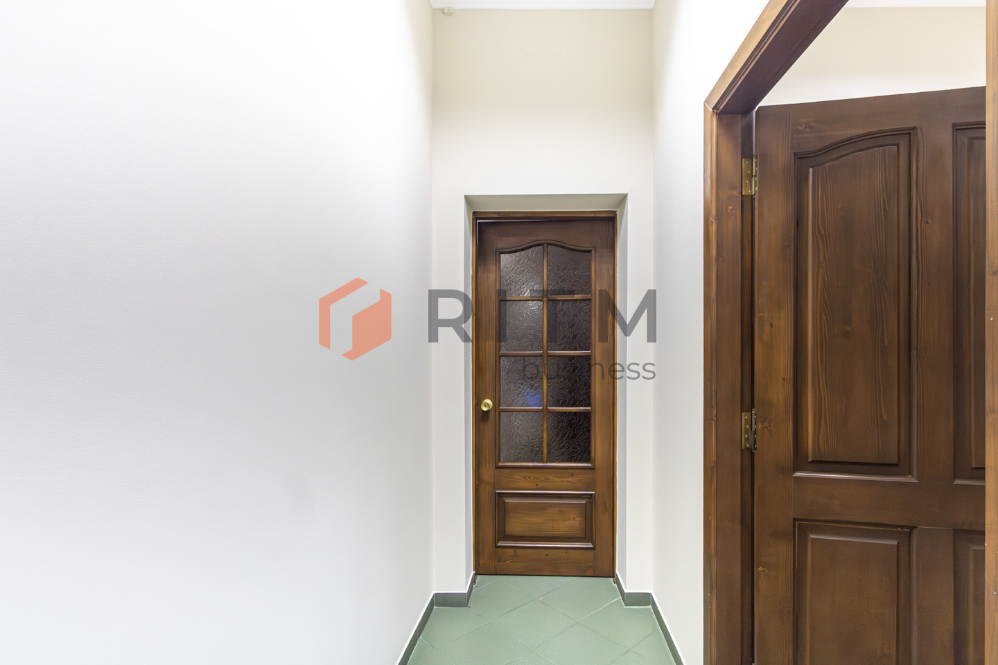 Офіс-фортеця в центрі: 105 м², меблі, техніка та 15 годин повної автономності!