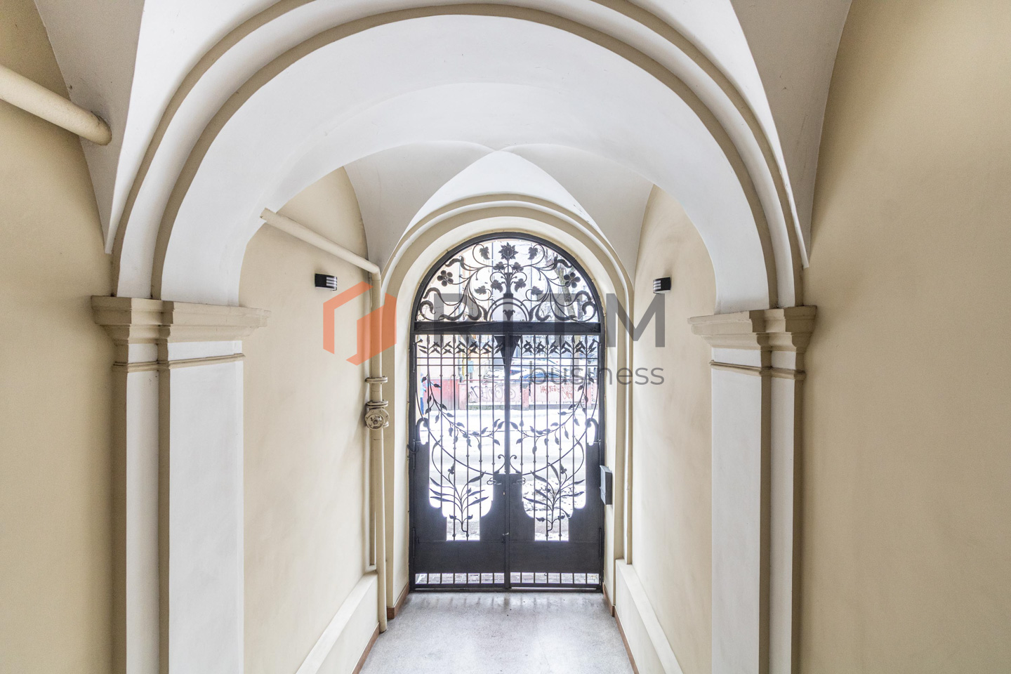 Офіс-фортеця в центрі: 105 м², меблі, техніка та 15 годин повної автономності!