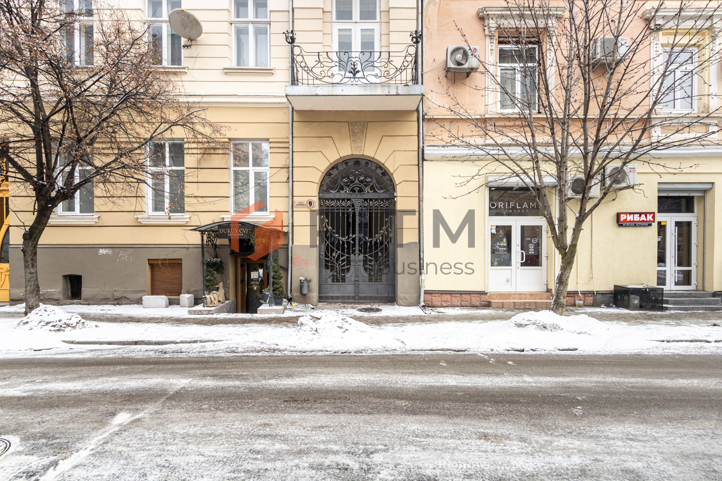 Офіс-фортеця в центрі: 105 м², меблі, техніка та 15 годин повної автономності!