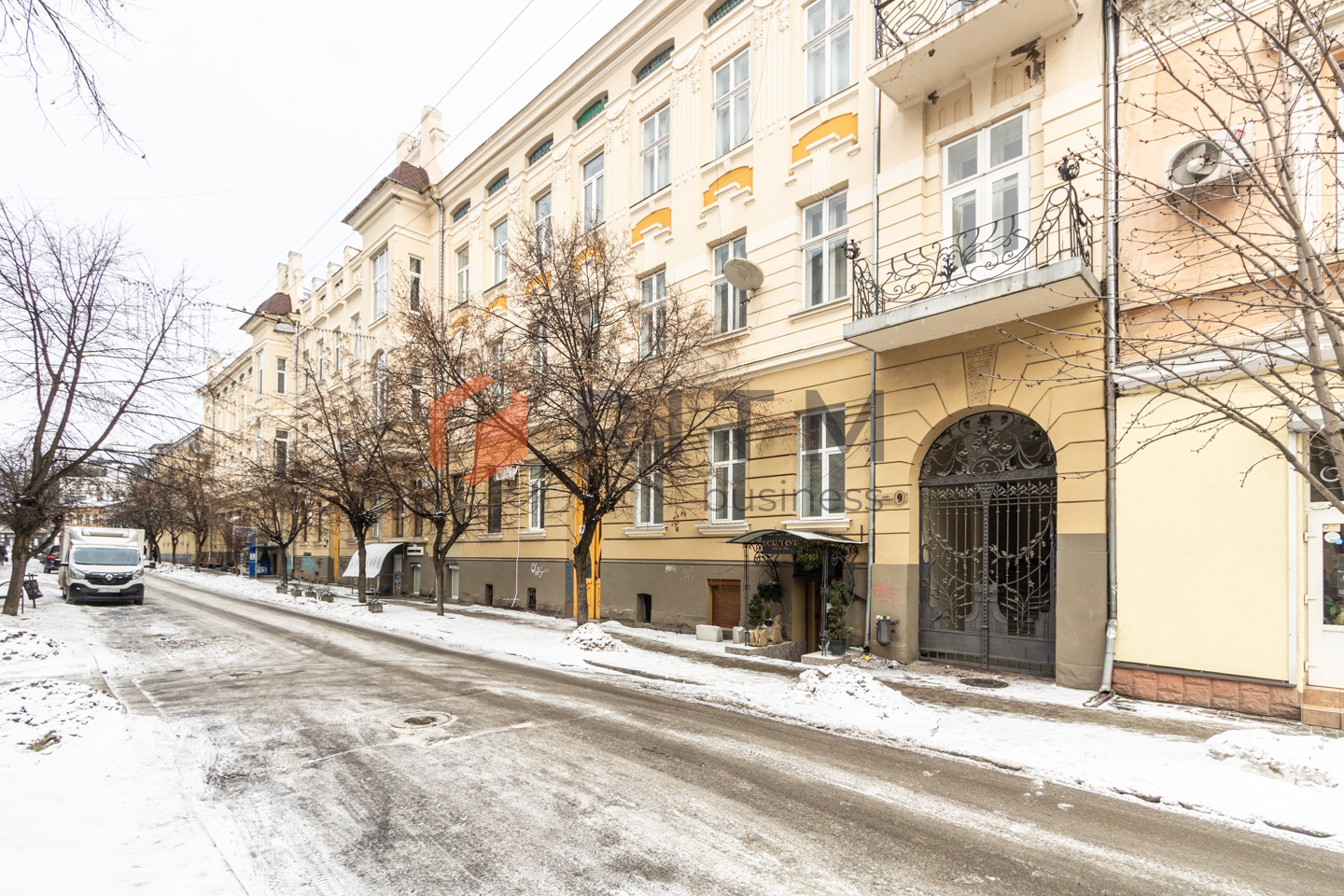 Офіс-фортеця в центрі: 105 м², меблі, техніка та 15 годин повної автономності!