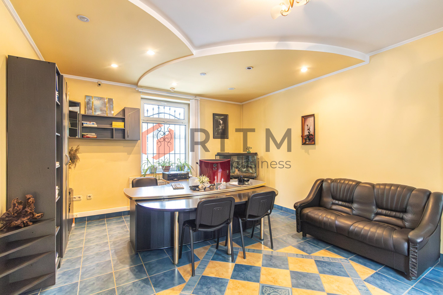 Продаж потужного комерційного комплексу (Будмаркет «ІДЕАЛ») — вул. Гетьмана Сагайдачного