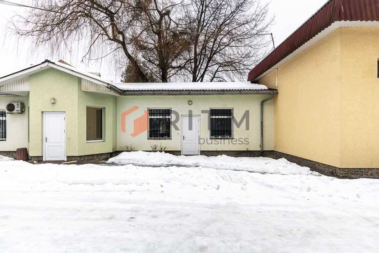 Продаж потужного комерційного комплексу (Будмаркет «ІДЕАЛ») — вул. Гетьмана Сагайдачного