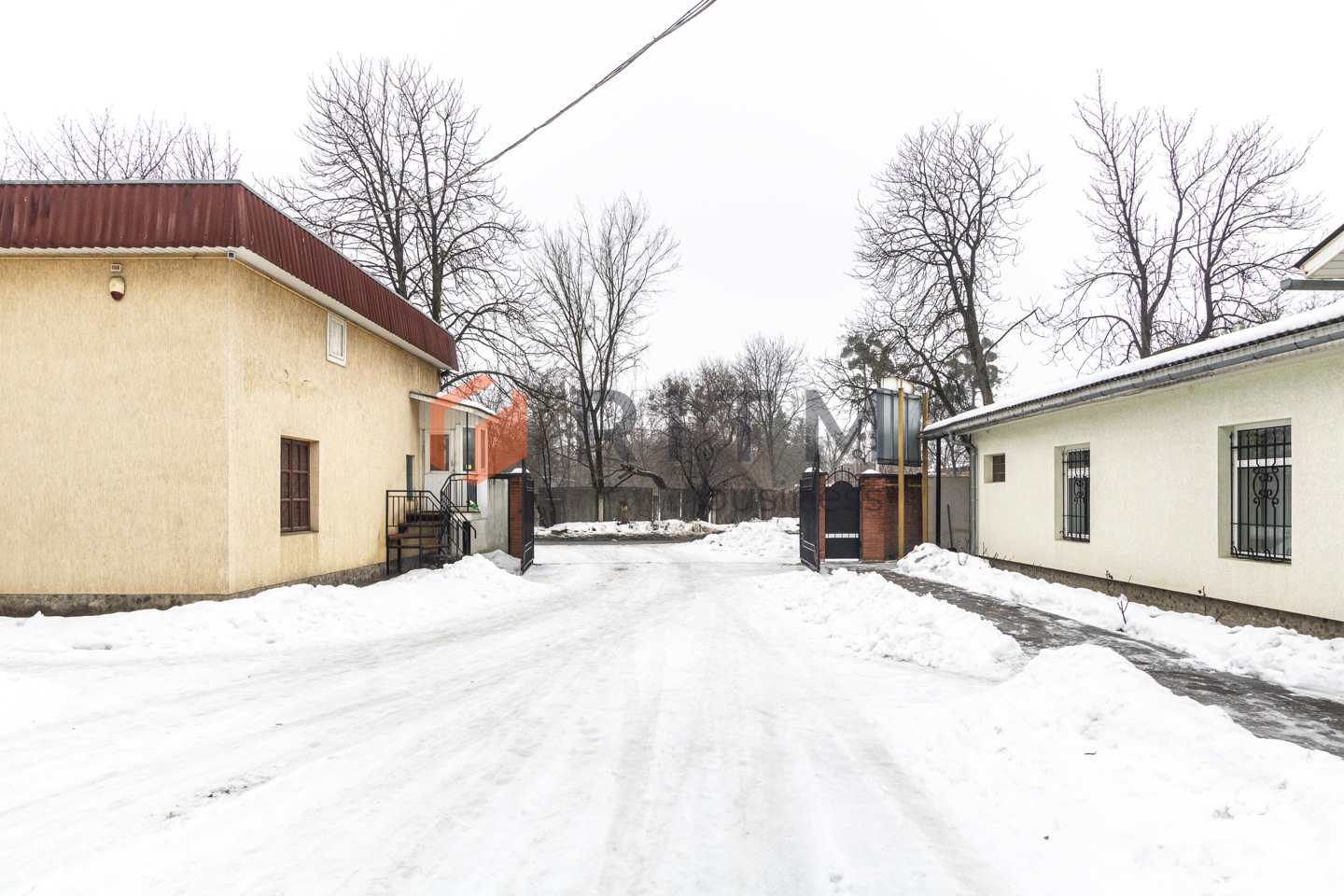 Продаж потужного комерційного комплексу (Будмаркет «ІДЕАЛ») — вул. Гетьмана Сагайдачного