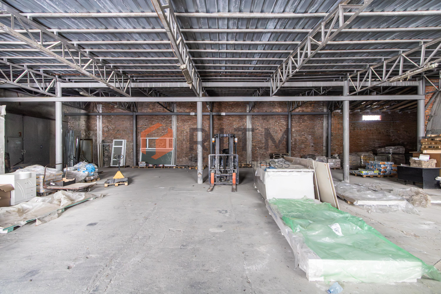 Продаж потужного комерційного комплексу (Будмаркет «ІДЕАЛ») — вул. Гетьмана Сагайдачного