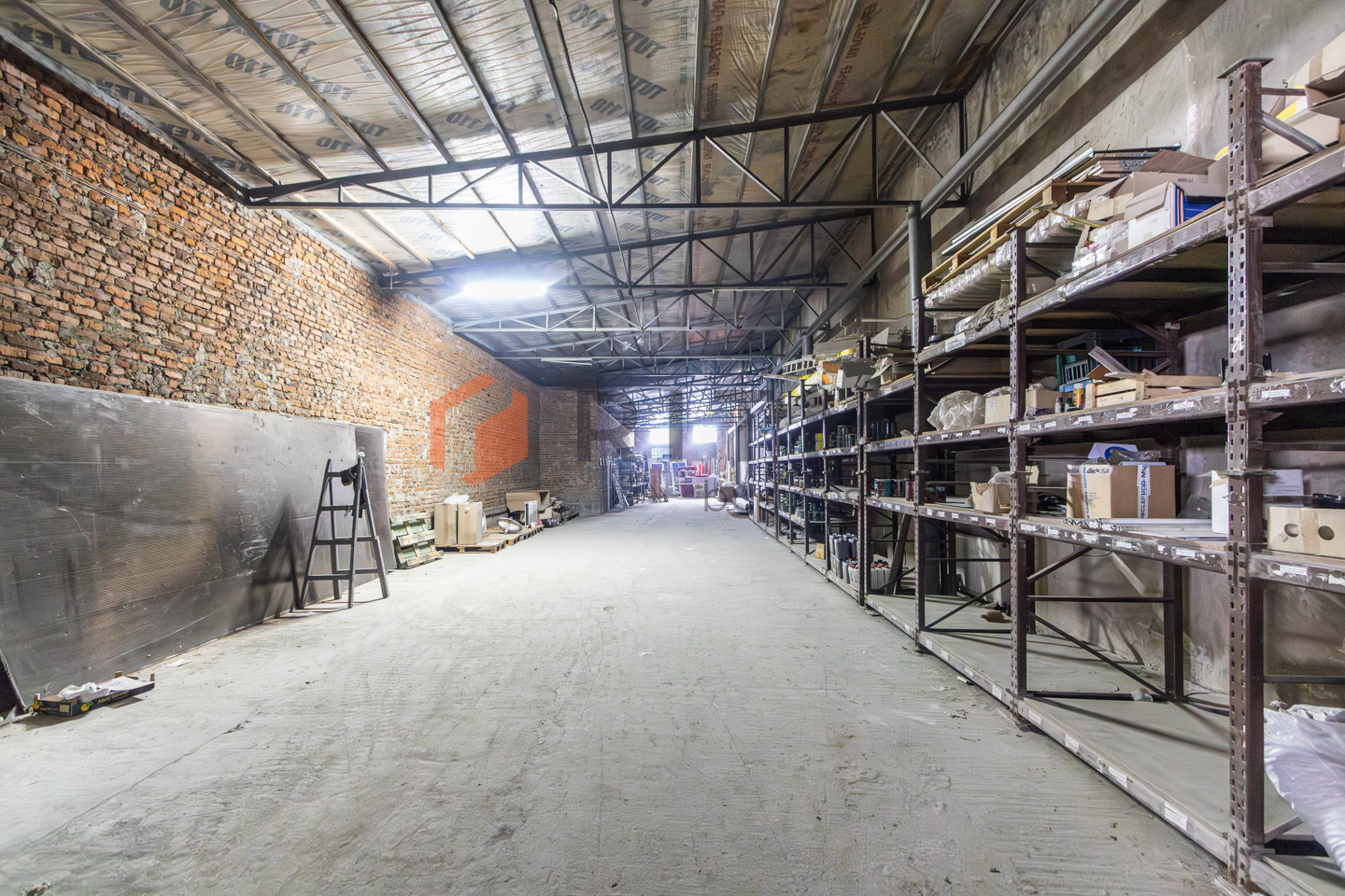 Продаж потужного комерційного комплексу (Будмаркет «ІДЕАЛ») — вул. Гетьмана Сагайдачного