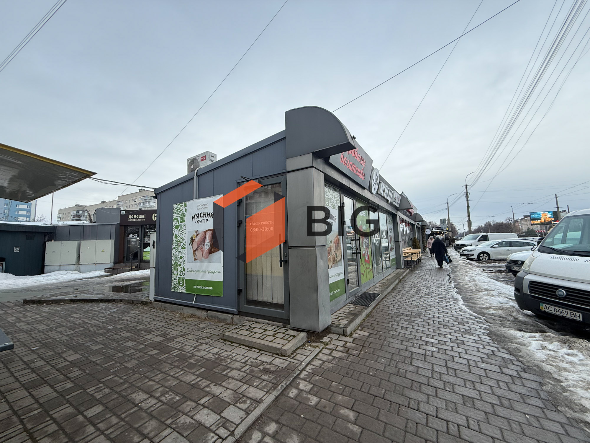 Продається комерційне приміщення  на Північному Ринку. площею 25 кв.м — чудовий варіант під магазин, кав’ярню або студію.