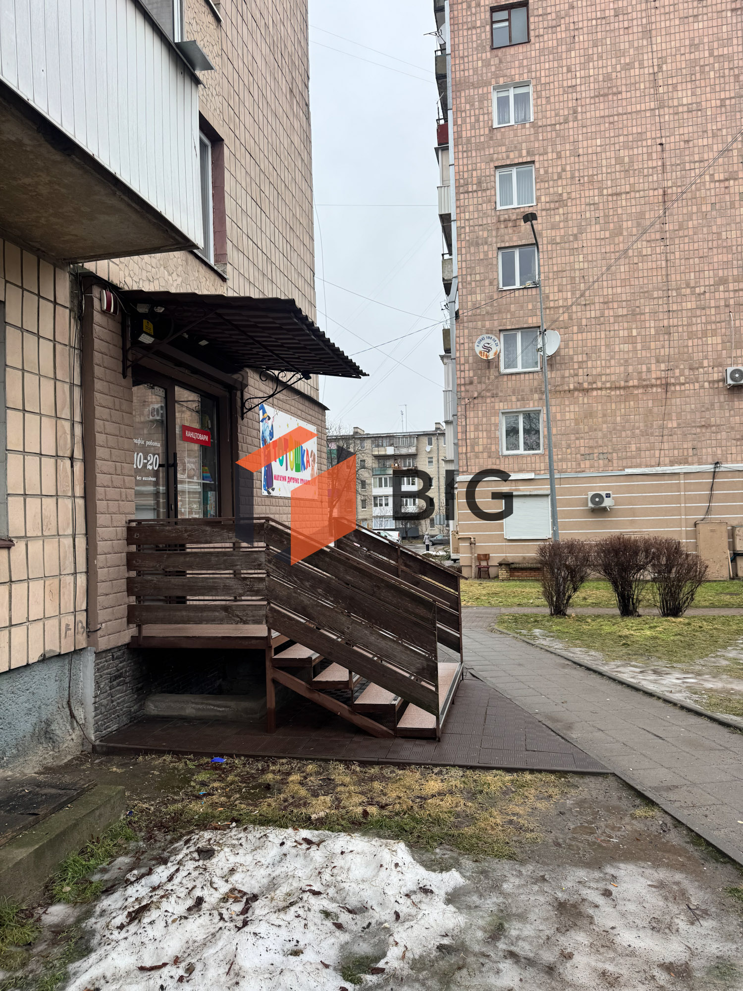 Здається в оренду комерційне приміщення по вул. Декабристів, 31.