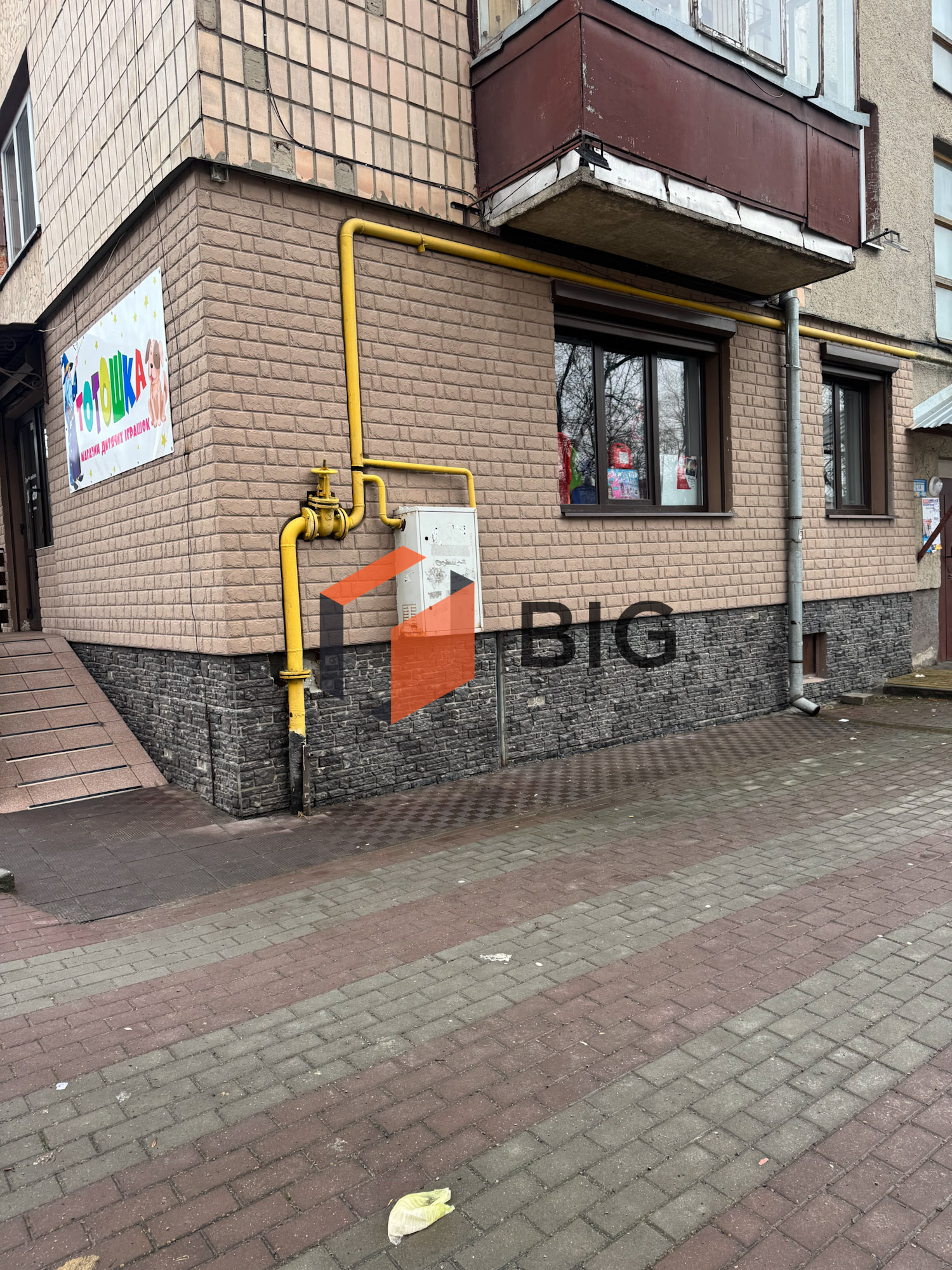 Здається в оренду комерційне приміщення по вул. Декабристів, 31.