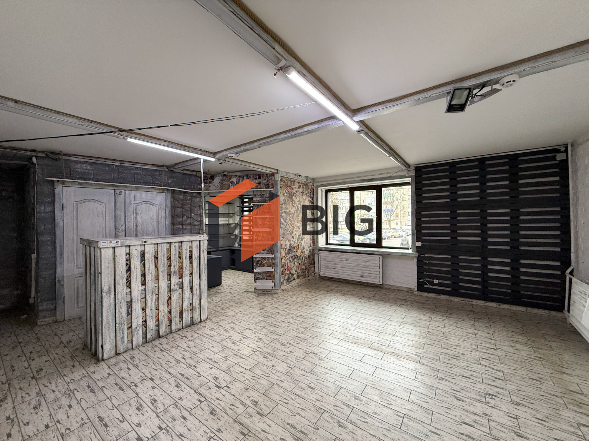 Здається в оренду комерційне приміщення по вул. Декабристів, 31.