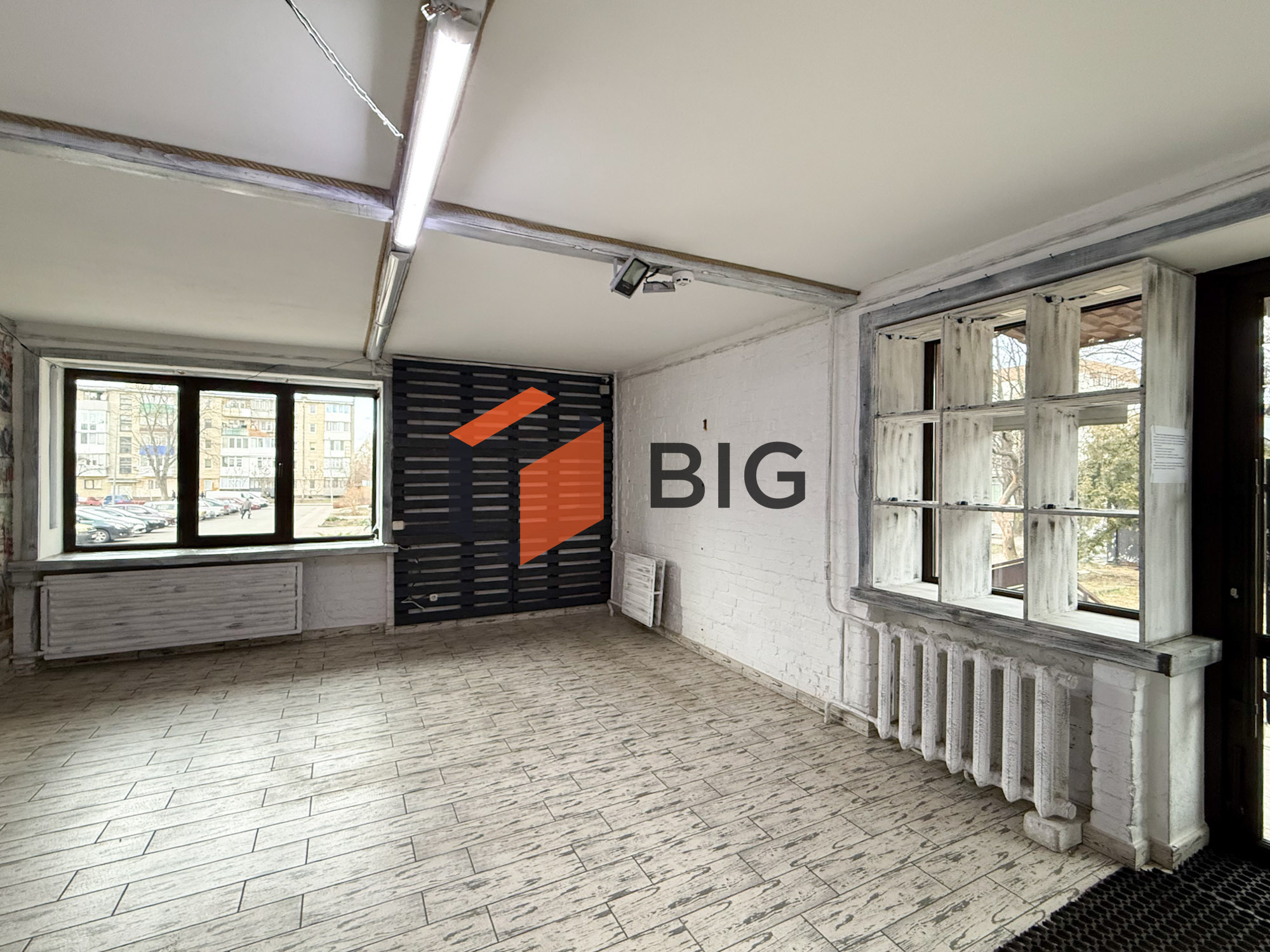 Здається в оренду комерційне приміщення по вул. Декабристів, 31.