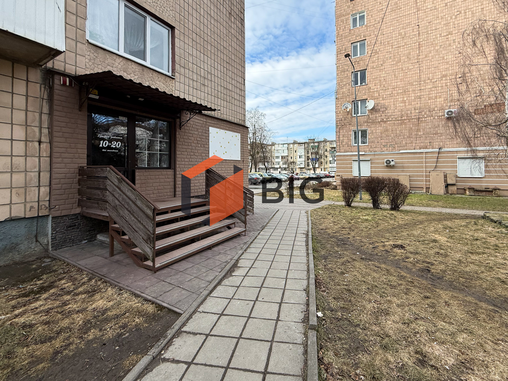 Здається в оренду комерційне приміщення по вул. Декабристів, 31.