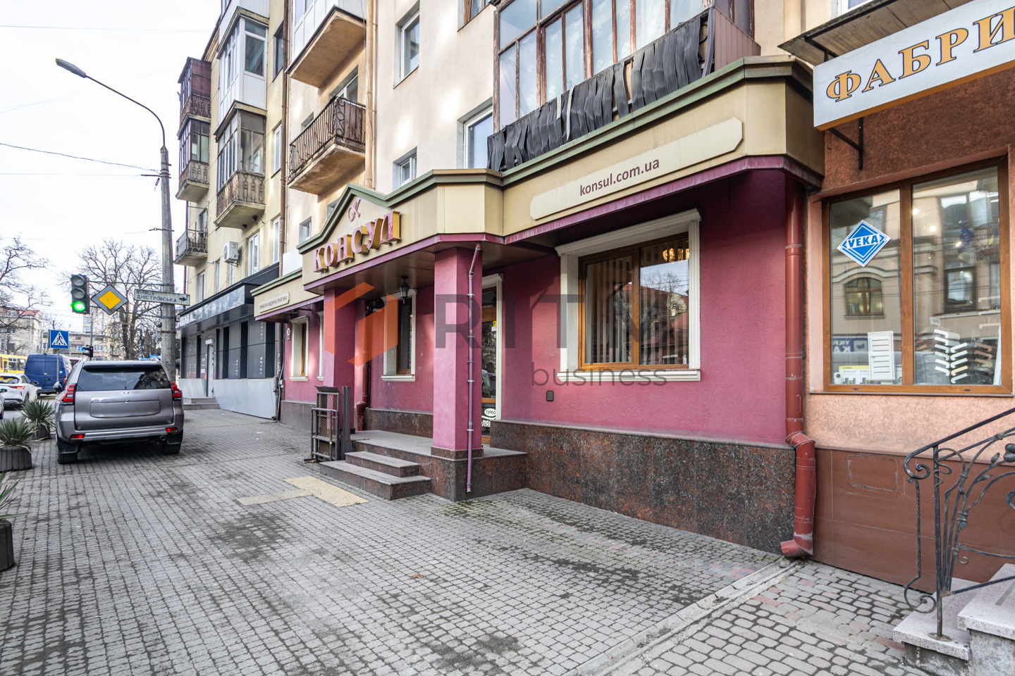 Приміщення 73 м2 з фасадним входом за вул. Васильянок