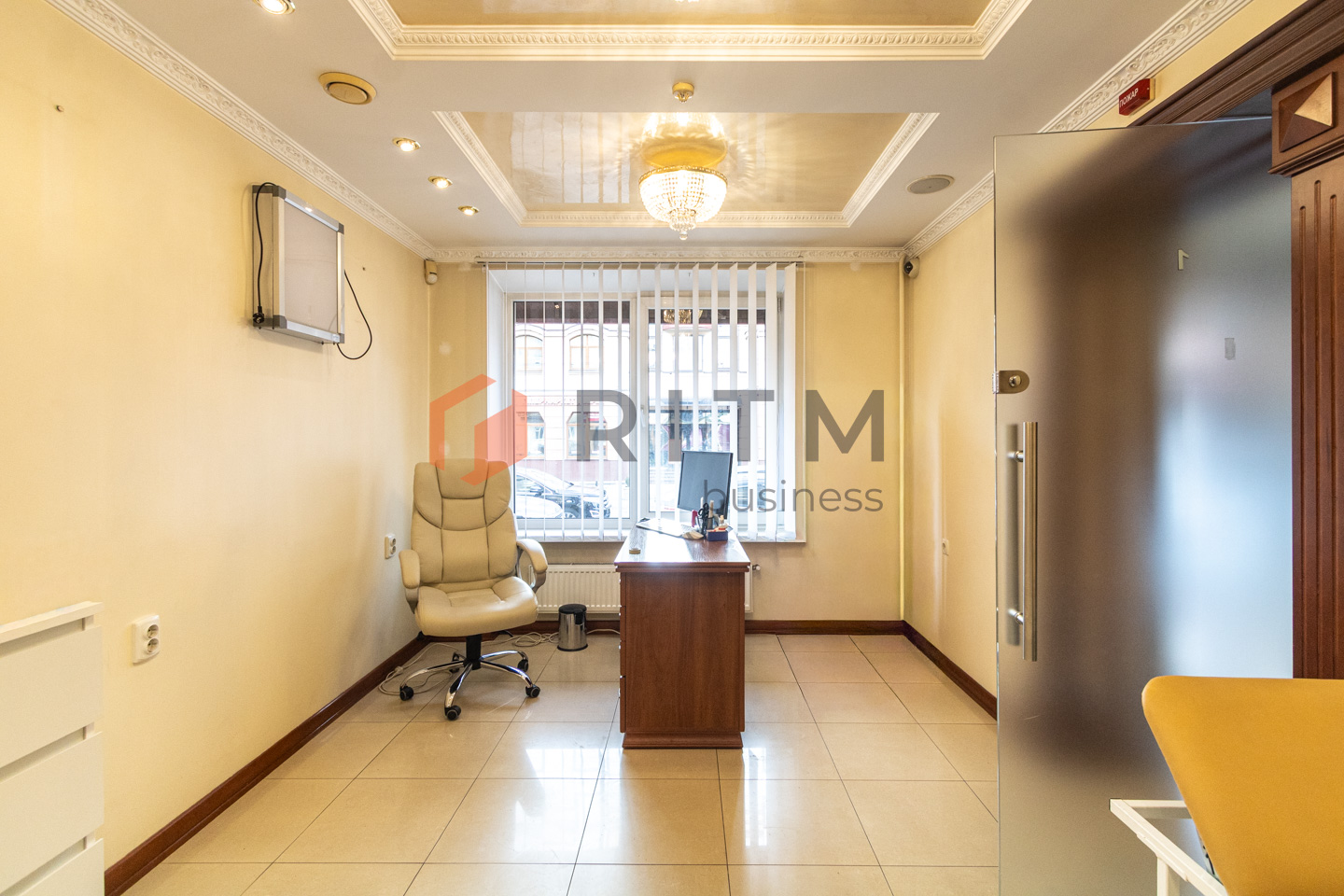 Приміщення 73 м2 з фасадним входом за вул. Васильянок