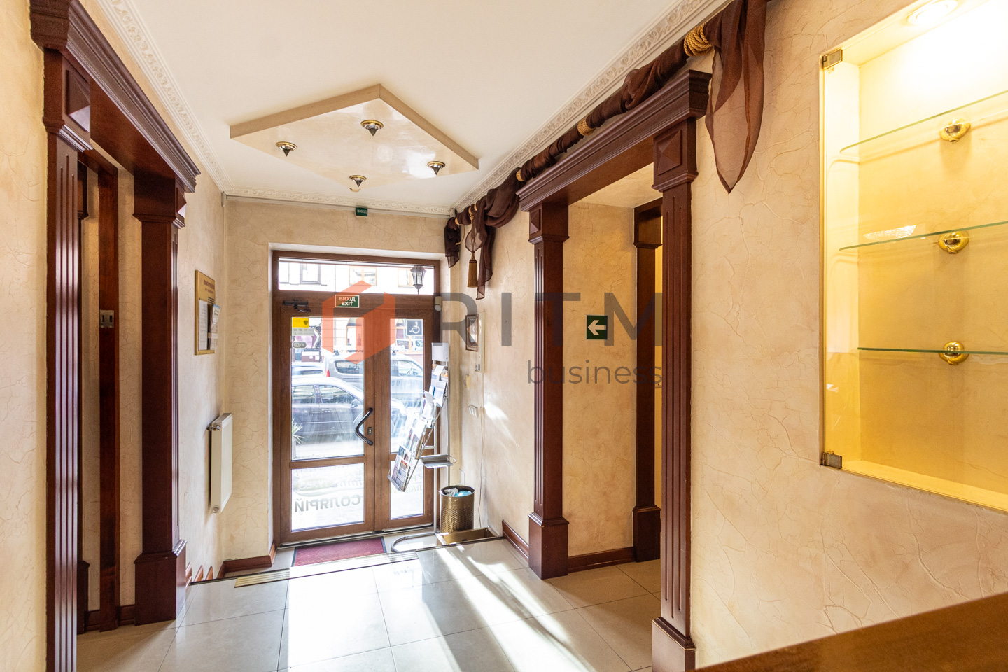 Приміщення 73 м2 з фасадним входом за вул. Васильянок