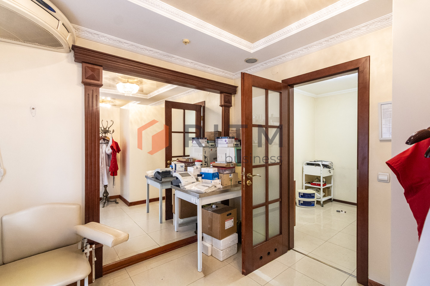 Приміщення 73 м2 з фасадним входом за вул. Васильянок