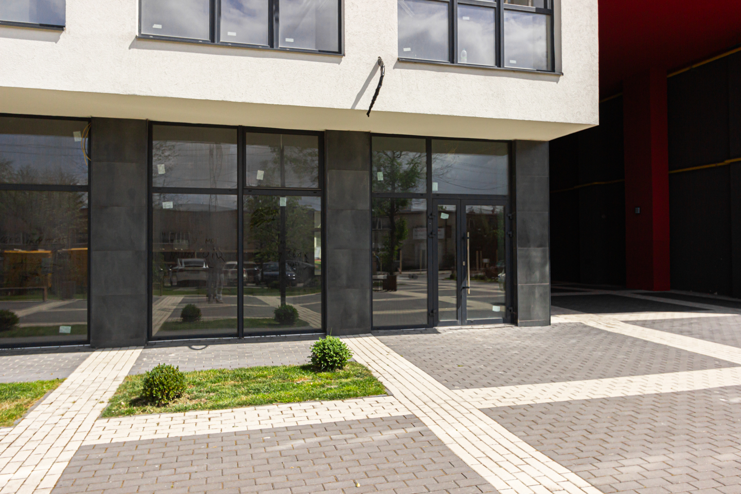 Продаж фасадного приміщення на вул. Буйка ЖК Вільне Місто