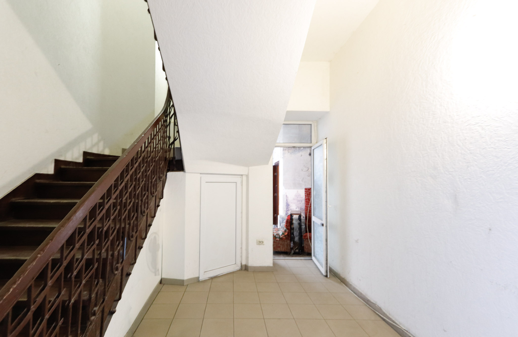 Здається в оренду комерційне приміщення у м. Львів, вул. Б. Хмельницького!