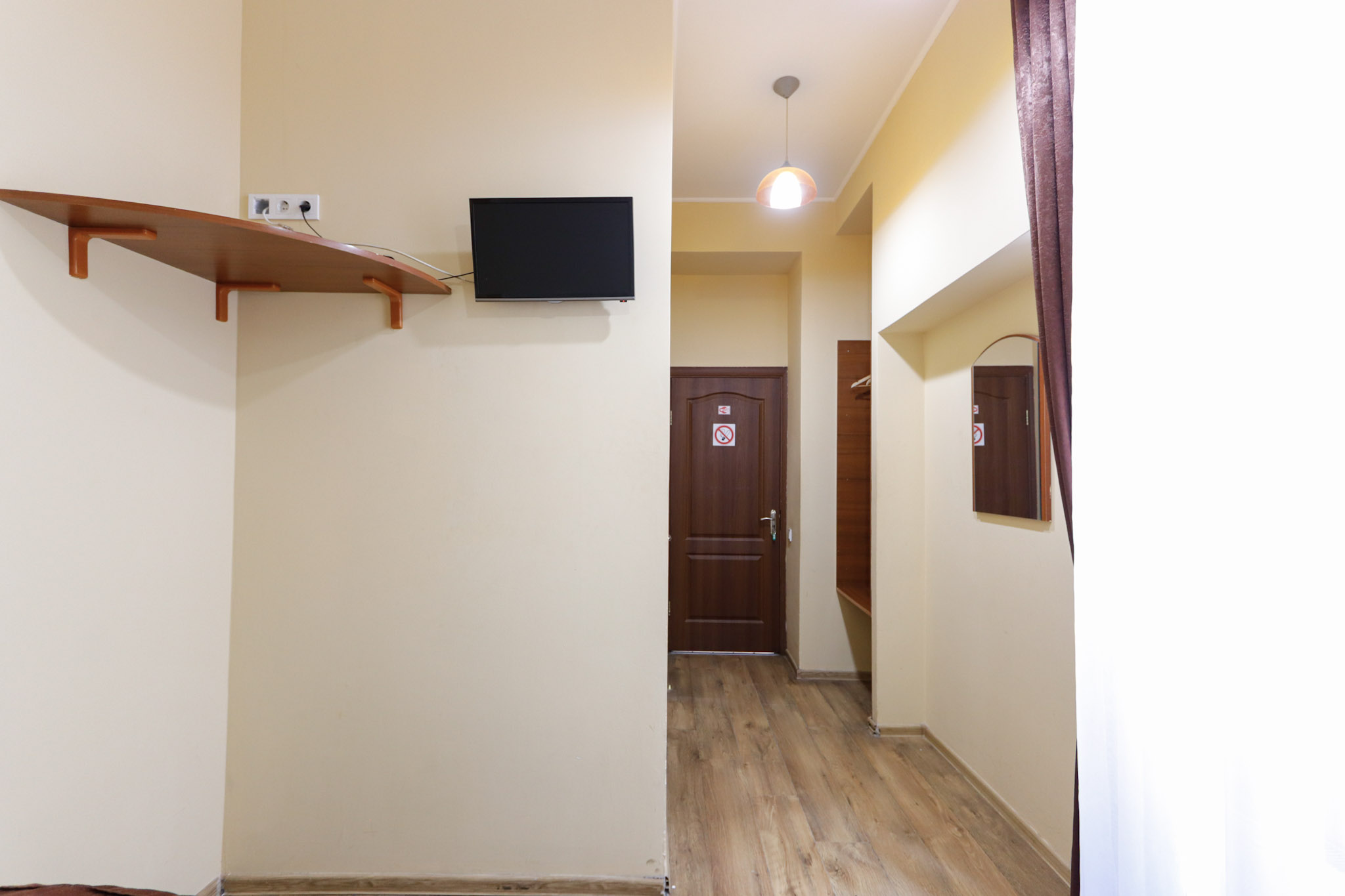 Здається в оренду комерційне приміщення у м. Львів, вул. Б. Хмельницького!