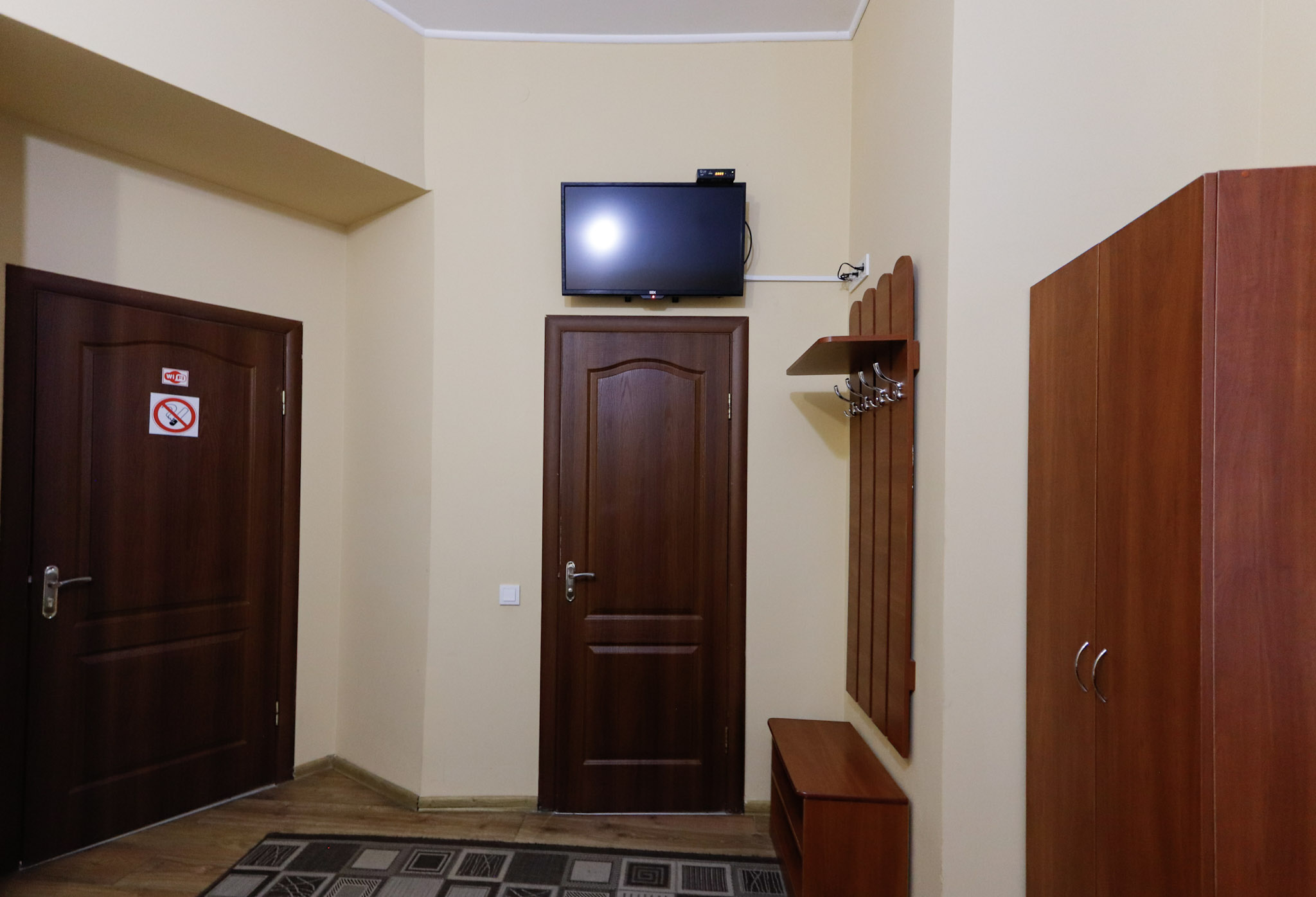 Здається в оренду комерційне приміщення у м. Львів, вул. Б. Хмельницького!