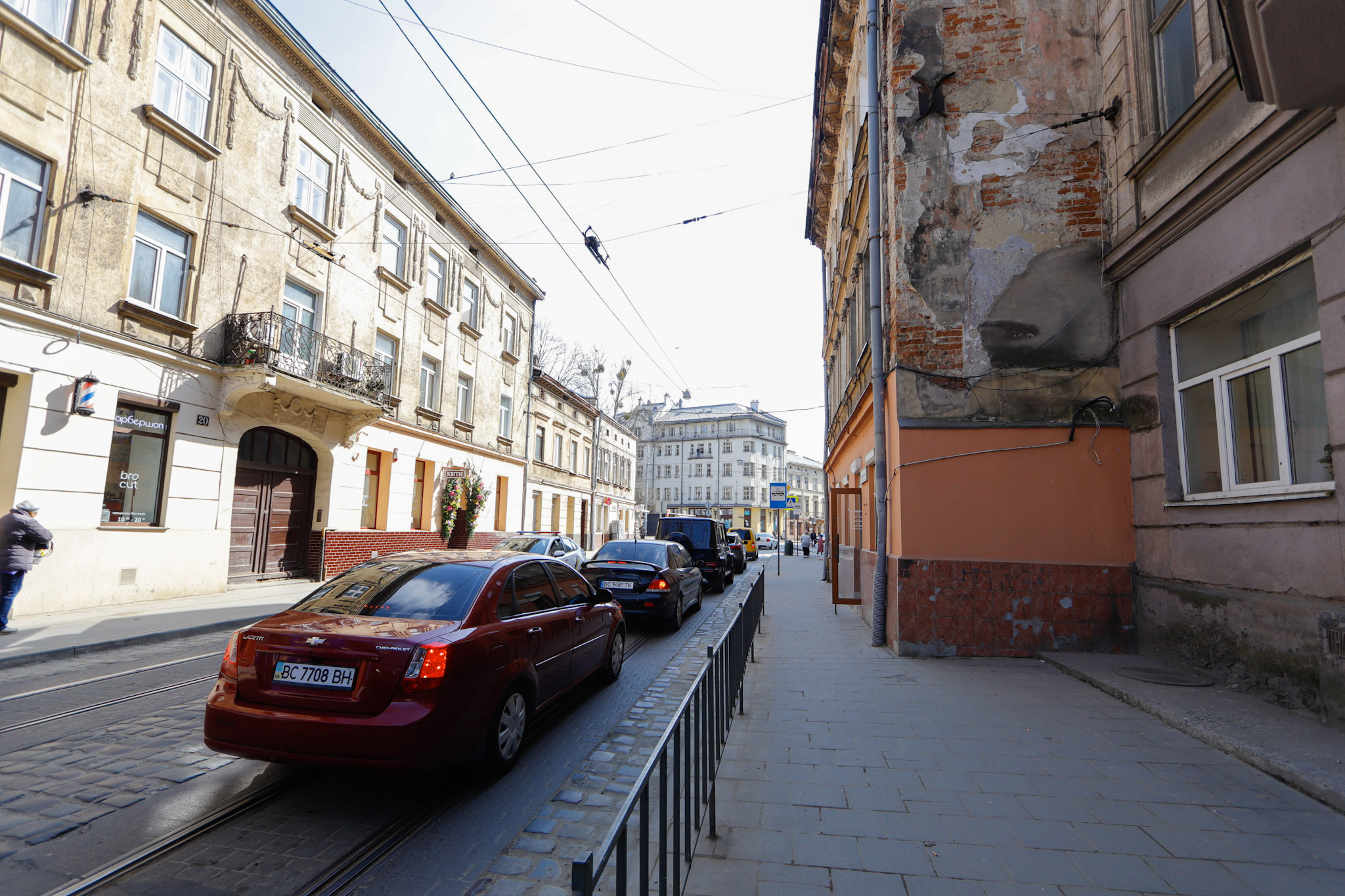 Здається в оренду комерційне приміщення у м. Львів, вул. Б. Хмельницького!