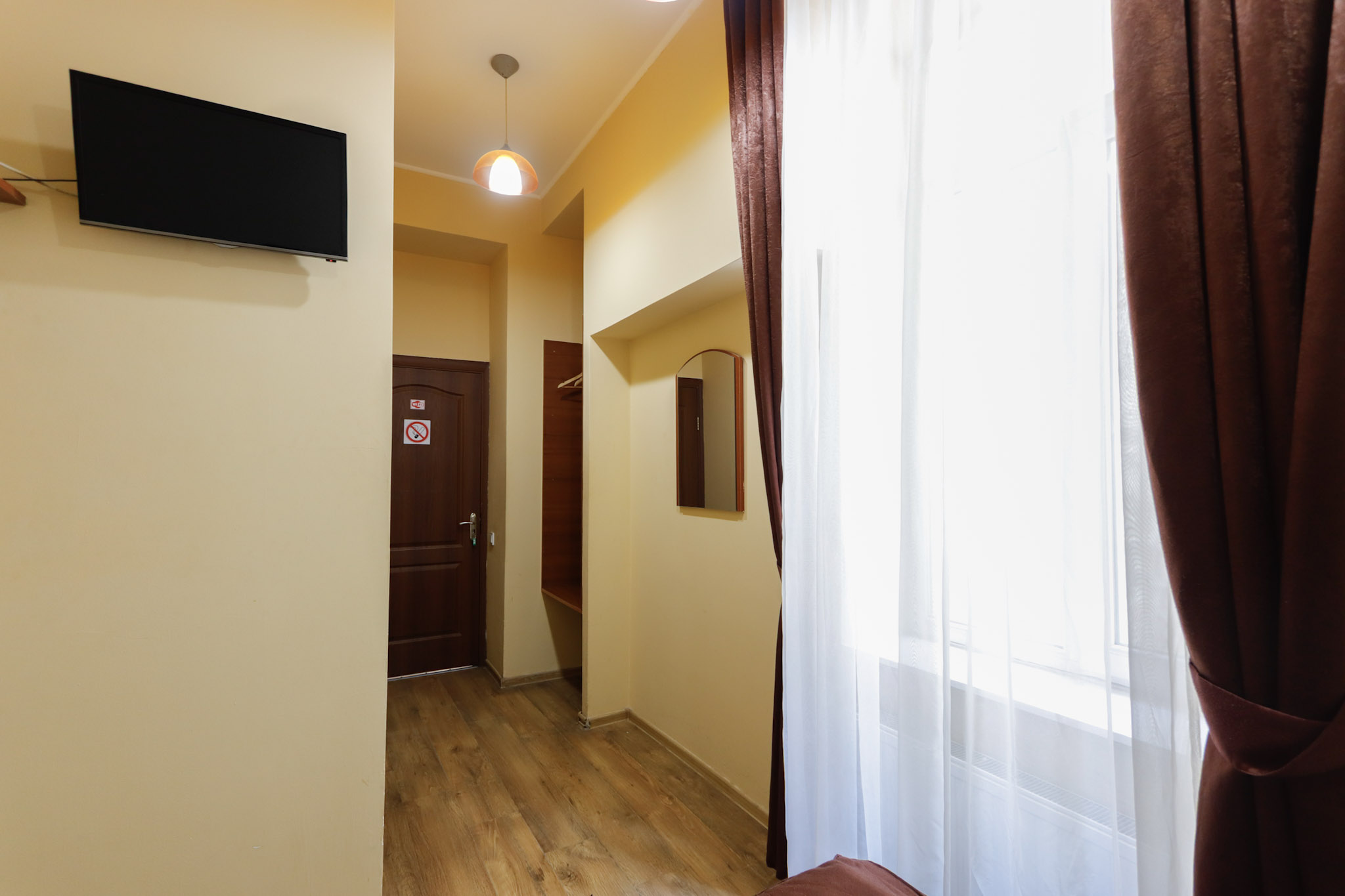 Здається в оренду комерційне приміщення у м. Львів, вул. Б. Хмельницького!