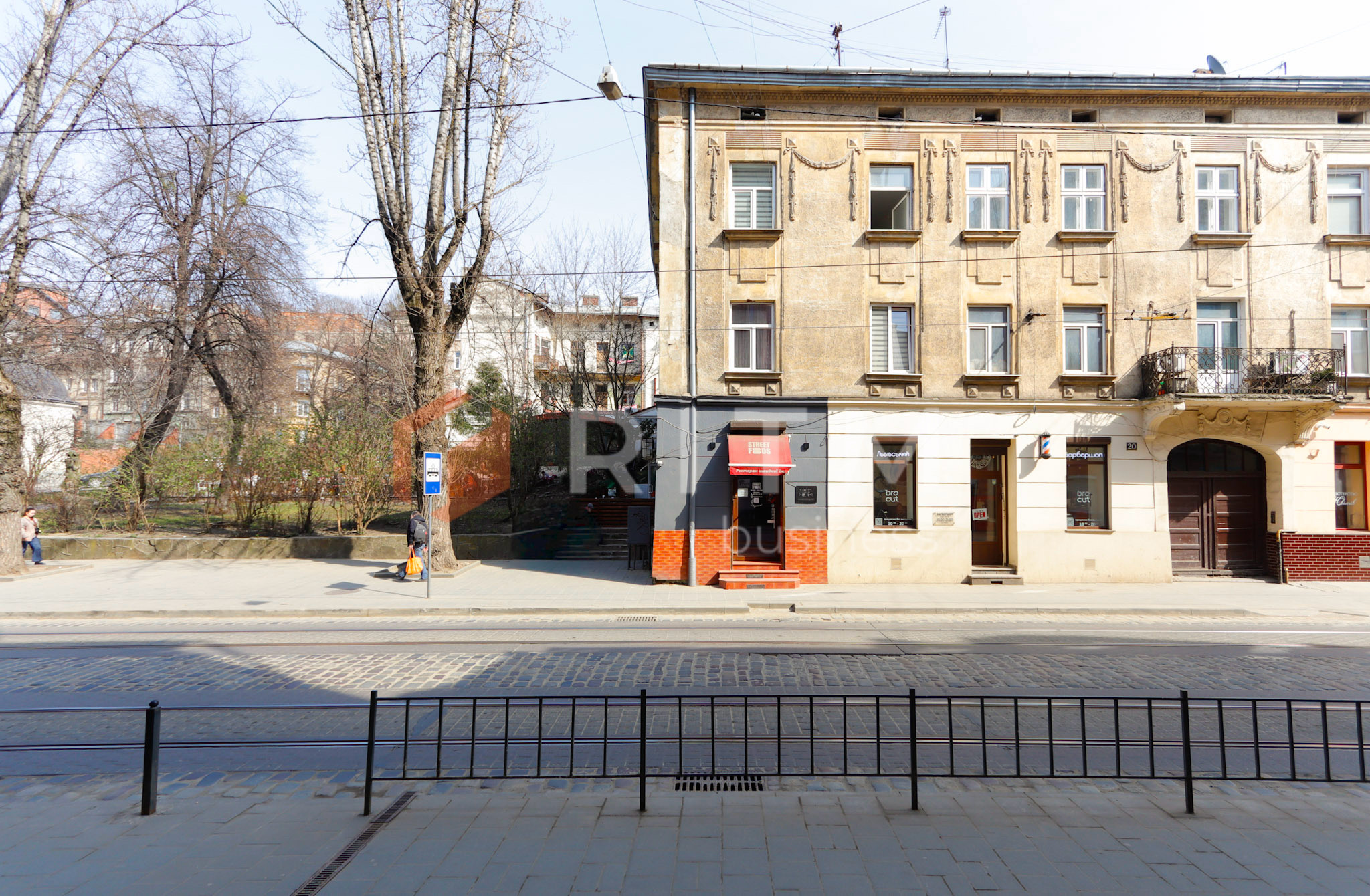 Здається в оренду комерційне приміщення у м. Львів, вул. Б. Хмельницького!