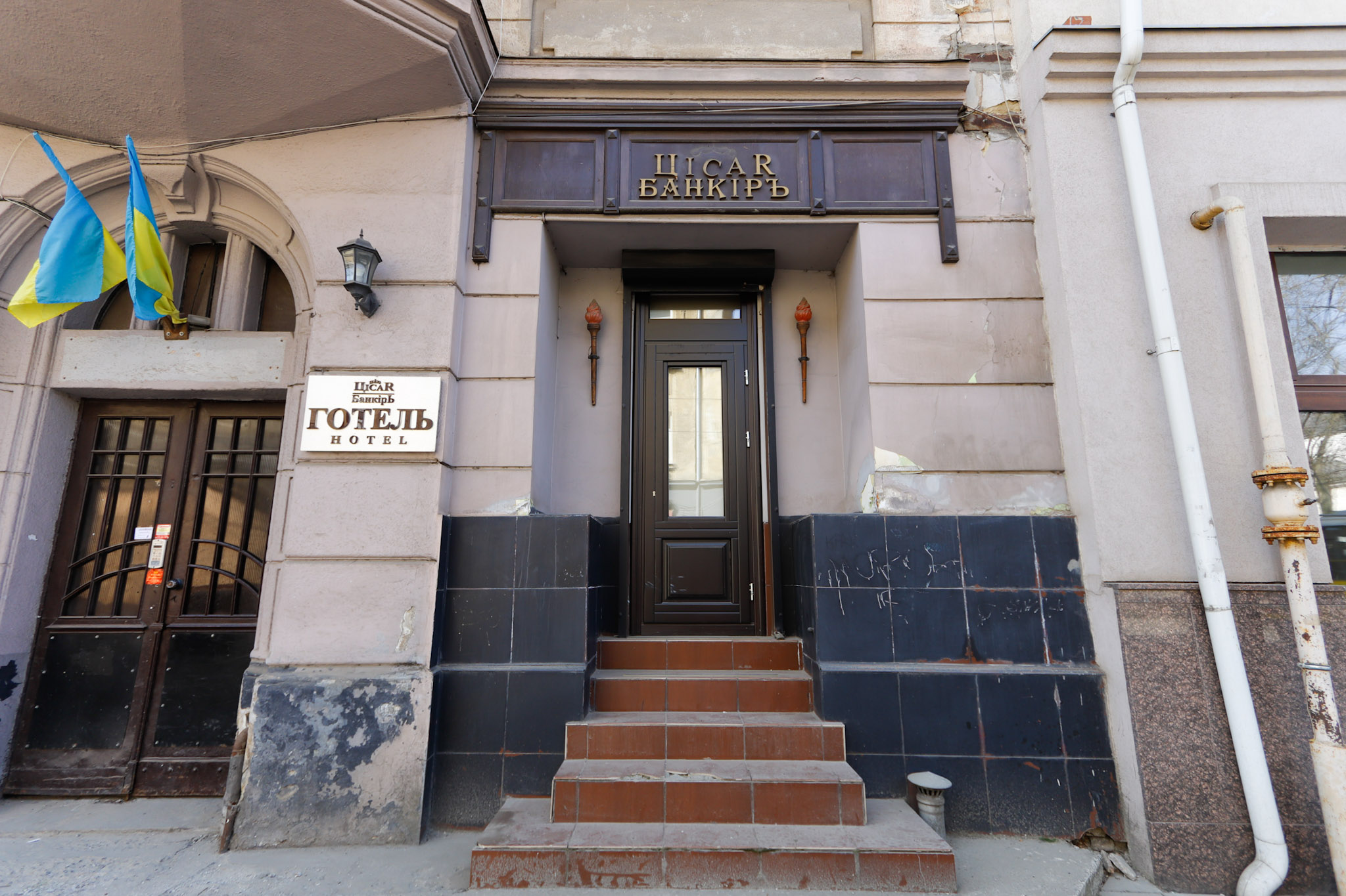 Здається в оренду комерційне приміщення у м. Львів, вул. Б. Хмельницького!