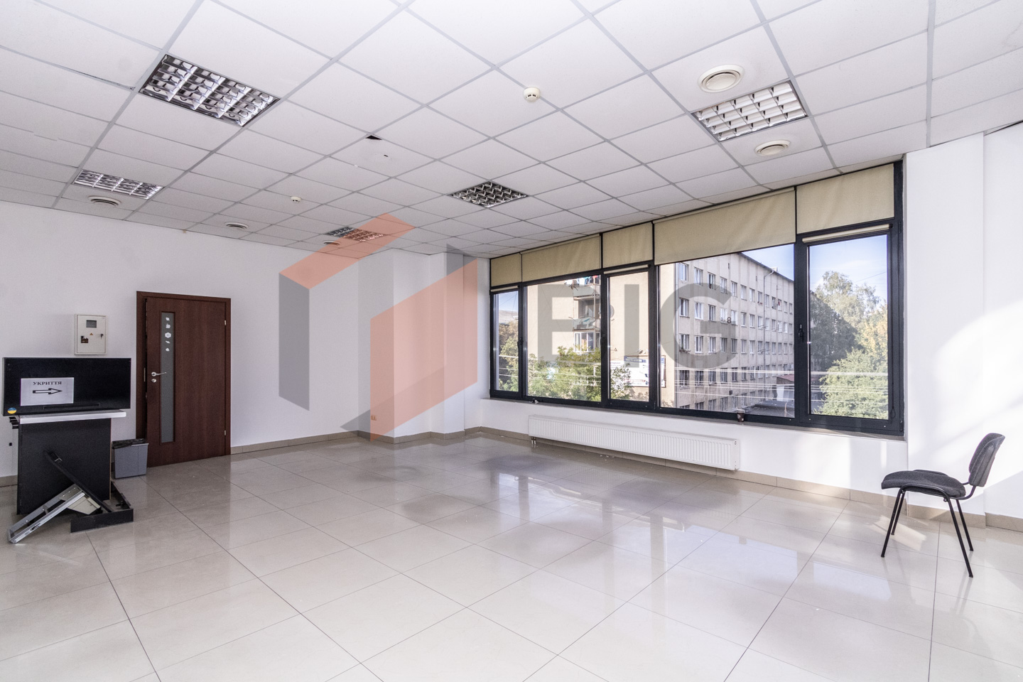 Оренда офісних приміщень по 360 м² | 3-й та 4-й поверхи | центр міста