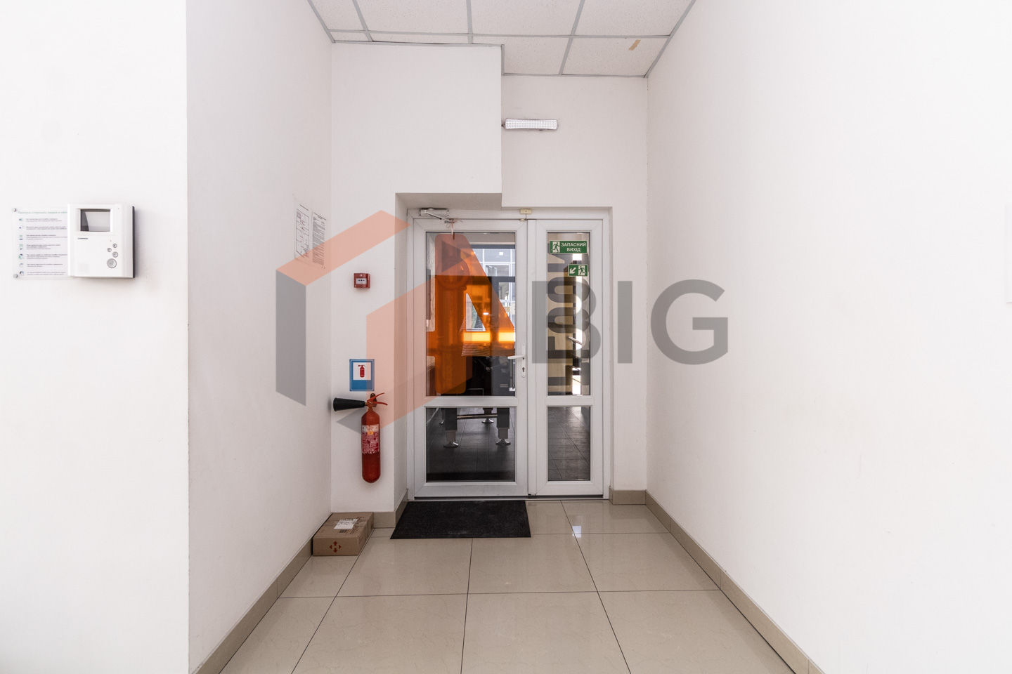 Оренда офісних приміщень по 360 м² | 3-й та 4-й поверхи | центр міста