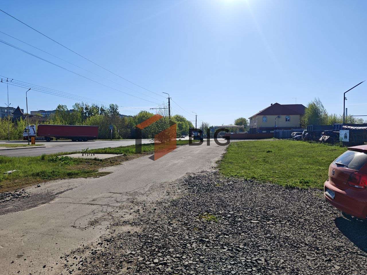 Здається в оренду земельна ділянка для торгово-виставкової діяльності