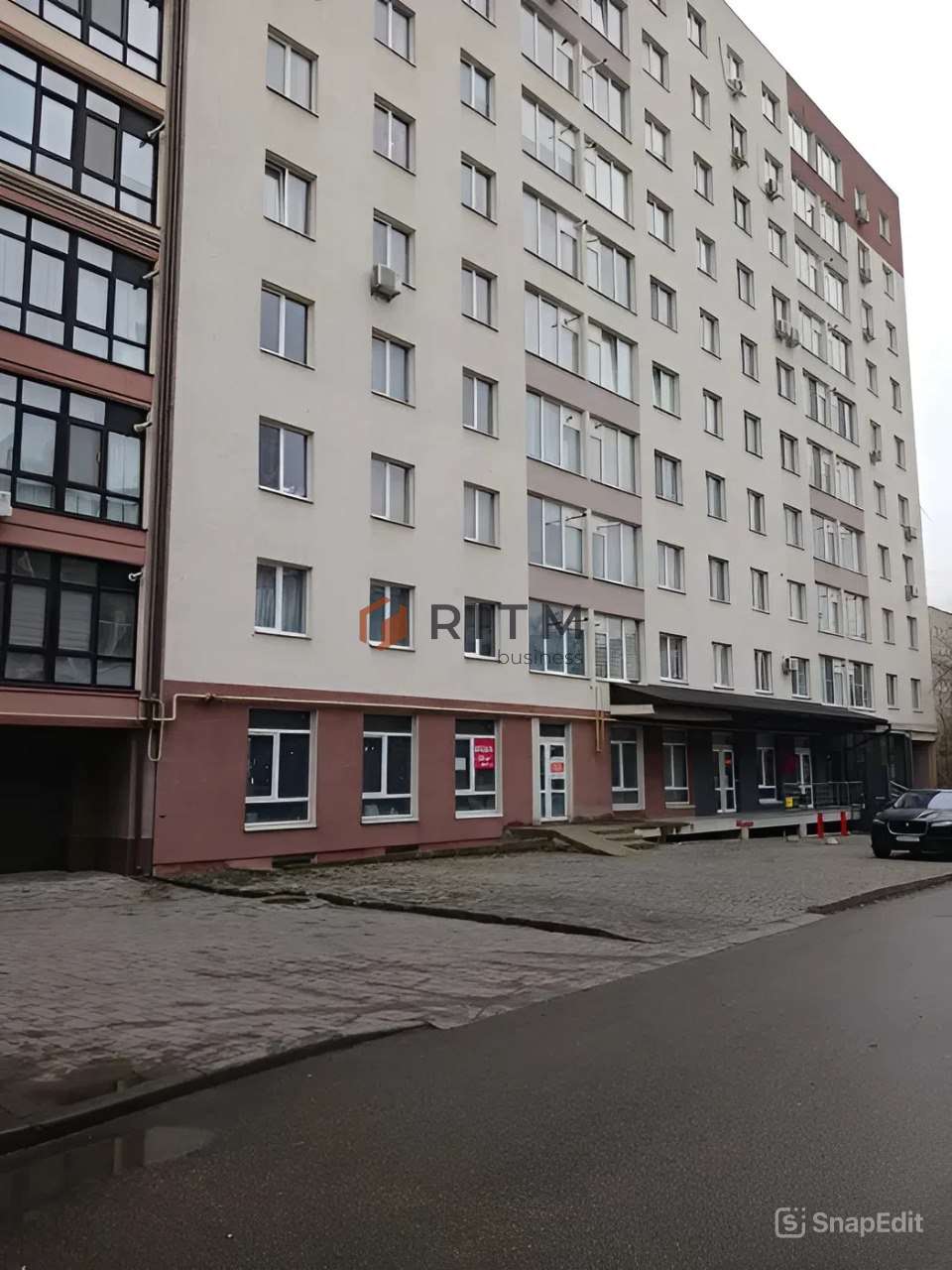 Продаж комерційного приміщення по вул. Сніжна, 52