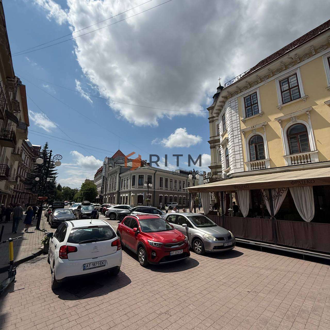 Оренда виняткового комерційного приміщення в одній із найпрестижніших та найпрохідніших локацій міста