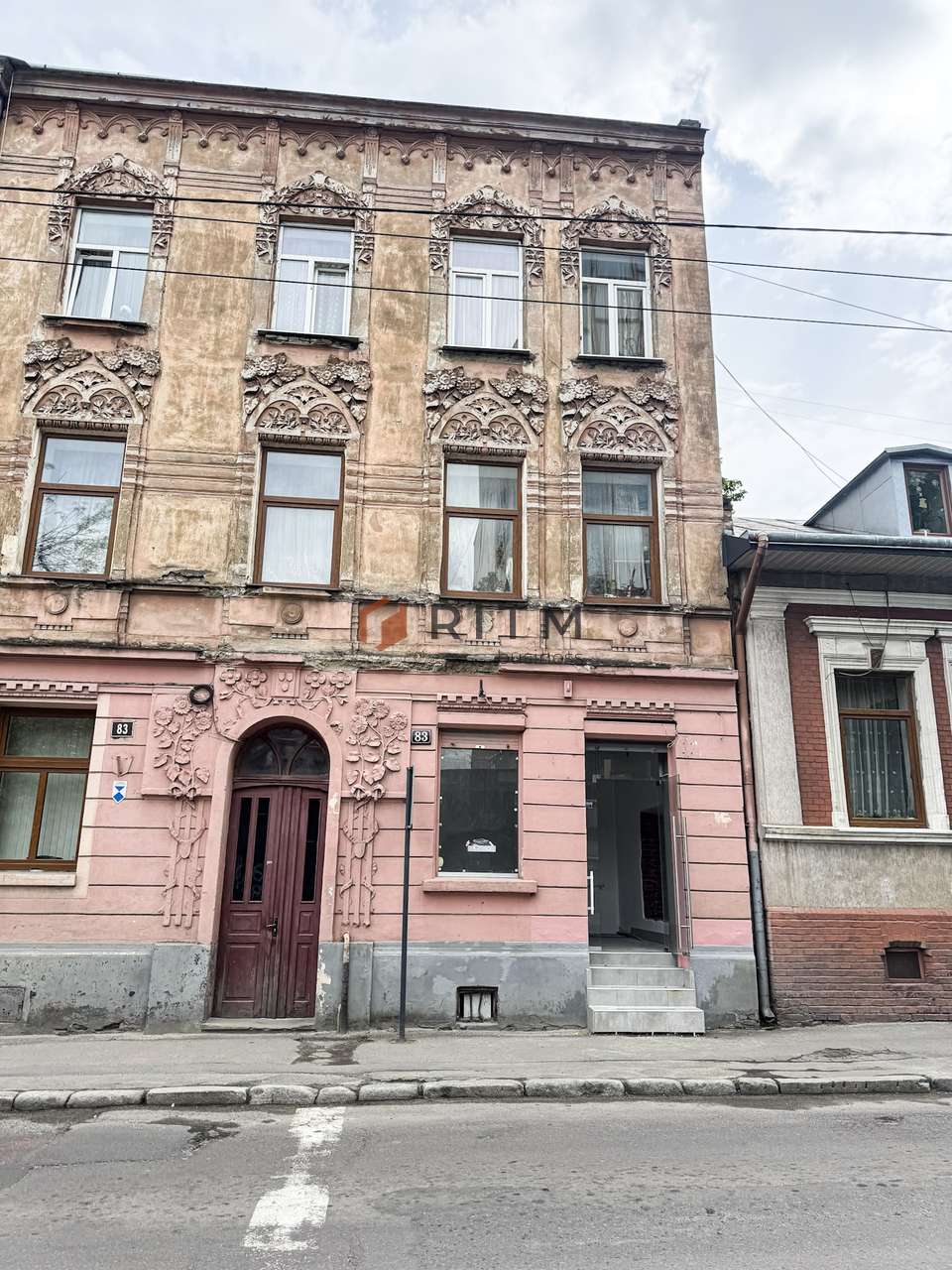 Оренда фасадного комерційного приміщення по вул. Антоновича