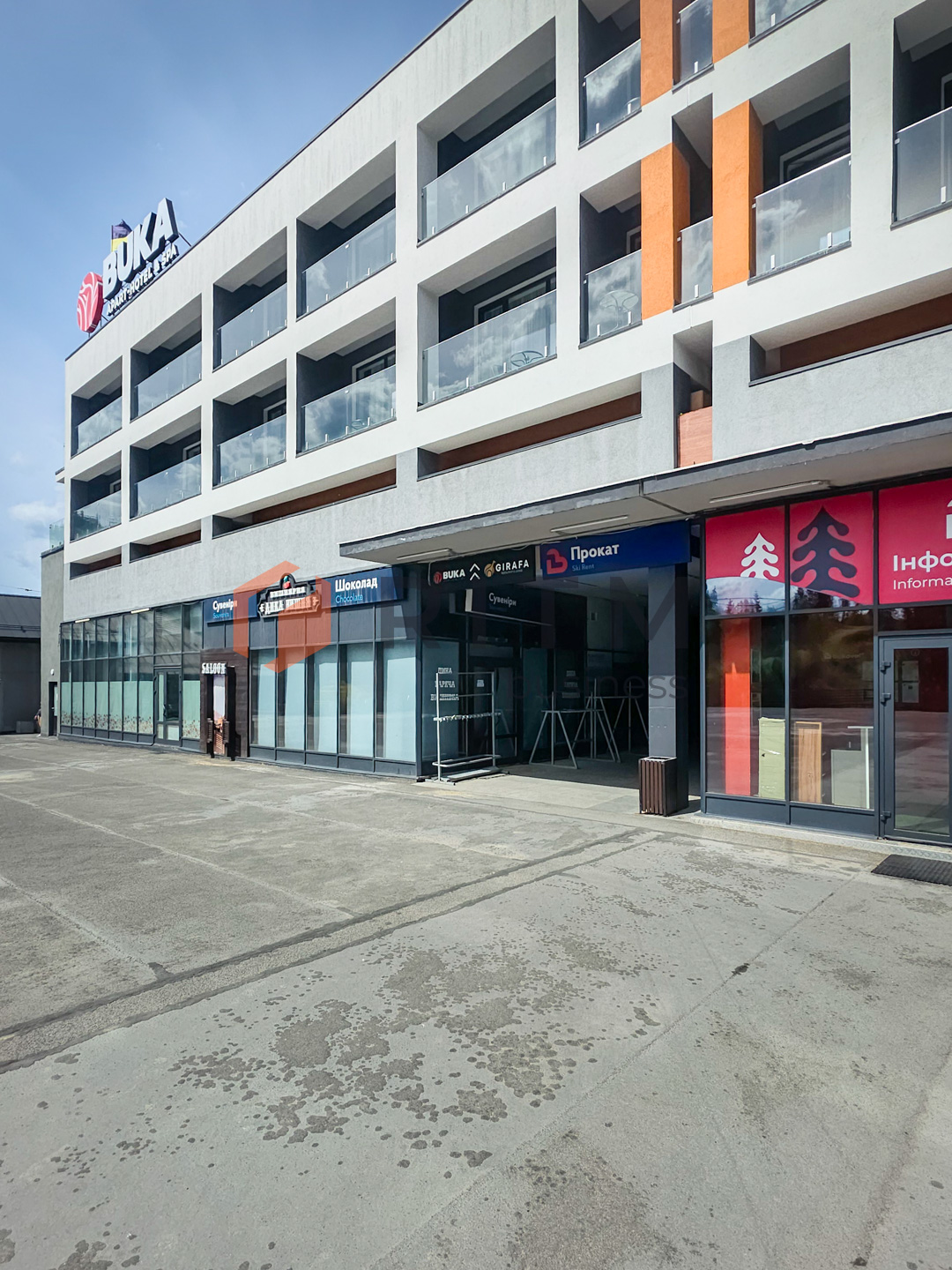 Top Location. комерція 38.6 м² у центрі Буковелю (Паркінг 2)