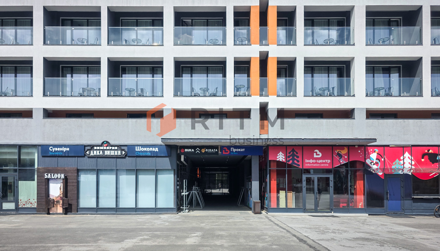 Top Location. комерція 38.6 м² у центрі Буковелю (Паркінг 2)