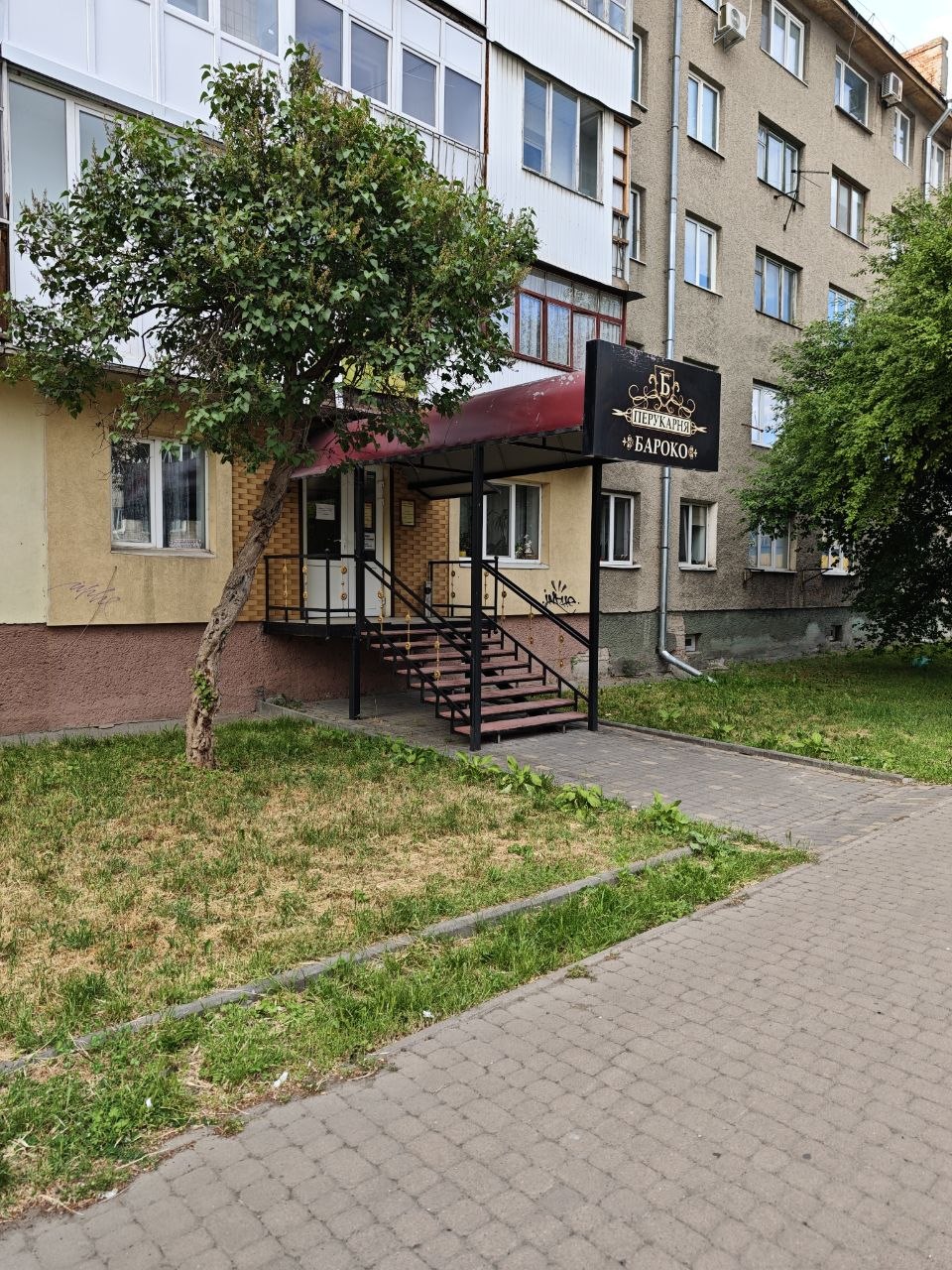 Здається фасадне комерційне приміщення у центрі міста