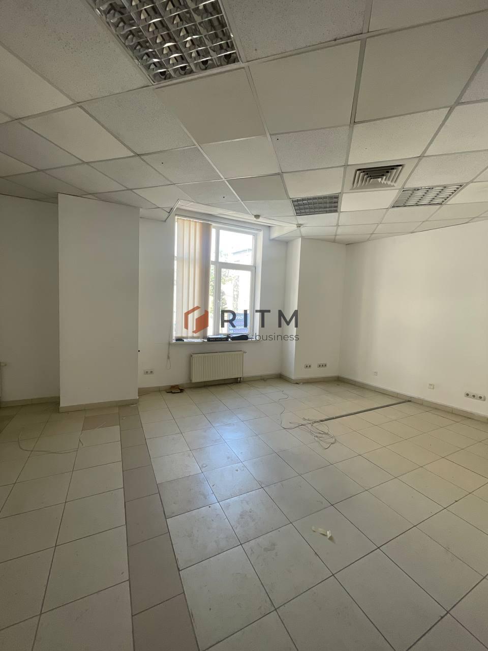 ПРОДАЖ КОМЕРЦІЙНОГО ПРИМІЩЕННЯ В ЦЕНТРІ МІСТА  Початок стометрівки — топова локація в самому центрі міста!
