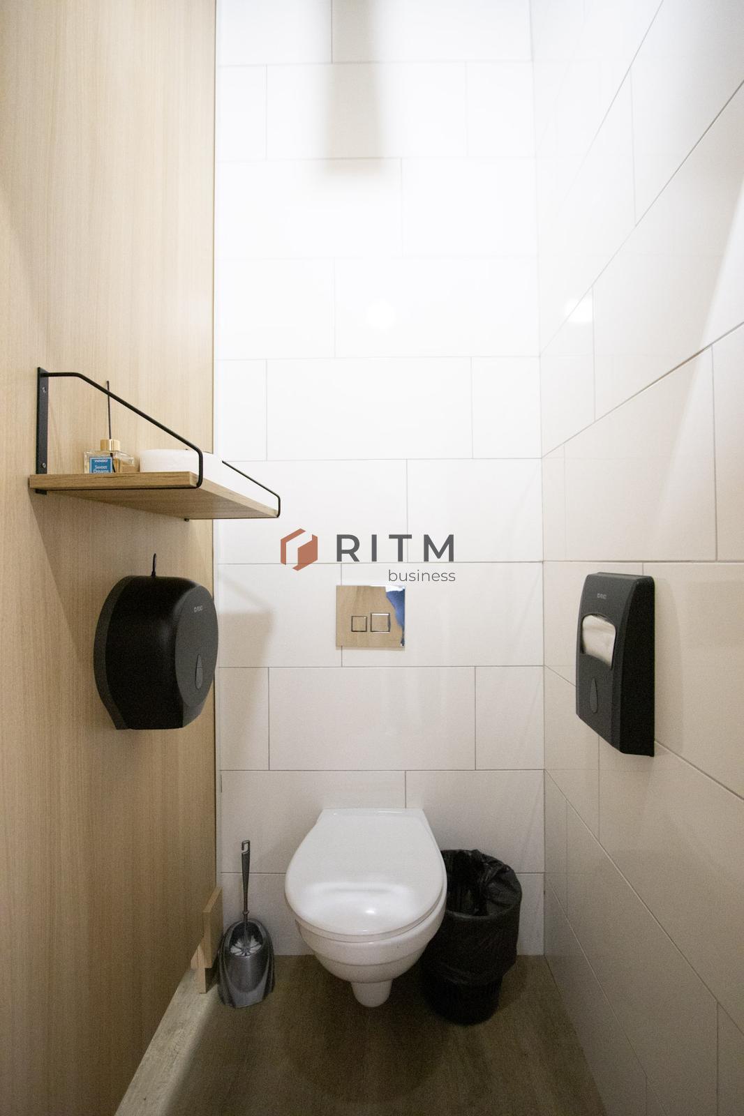 Оренда офісних приміщень класу А на вул. Зеленій, 253. 1000 м². $12/м²