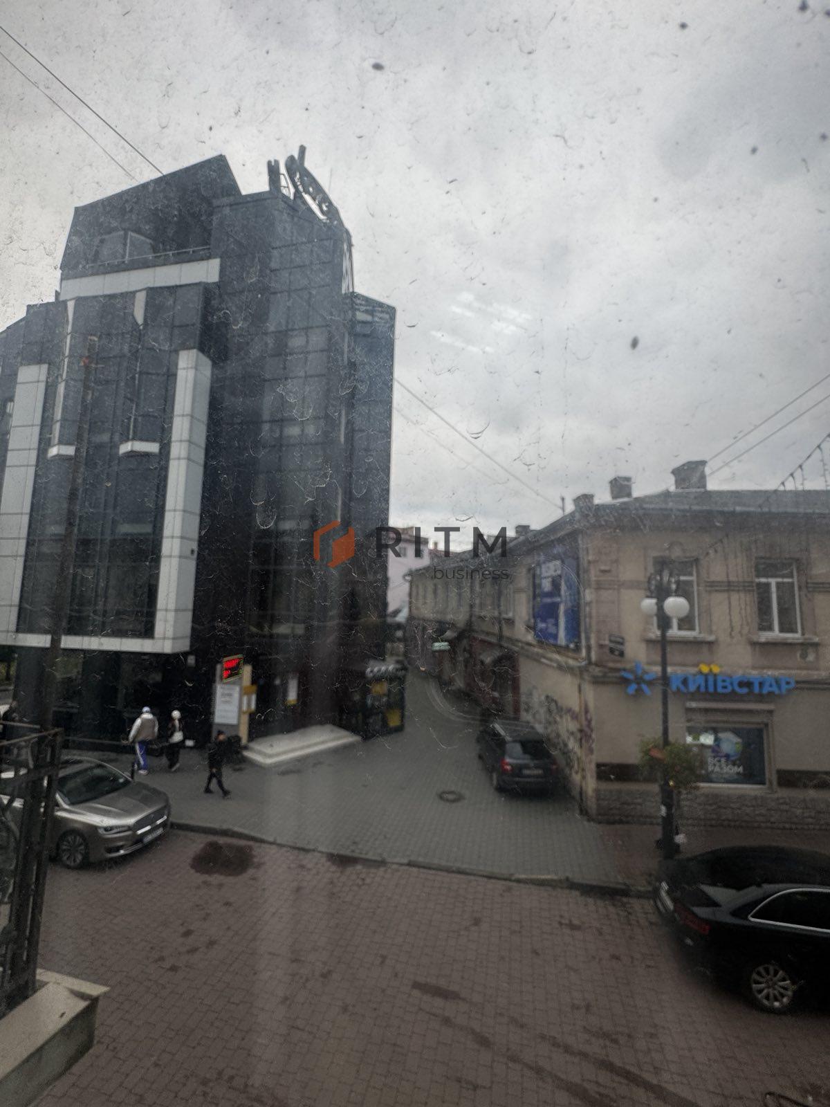 Здається в оренду приміщення в самому центрі Івано-Франківська.