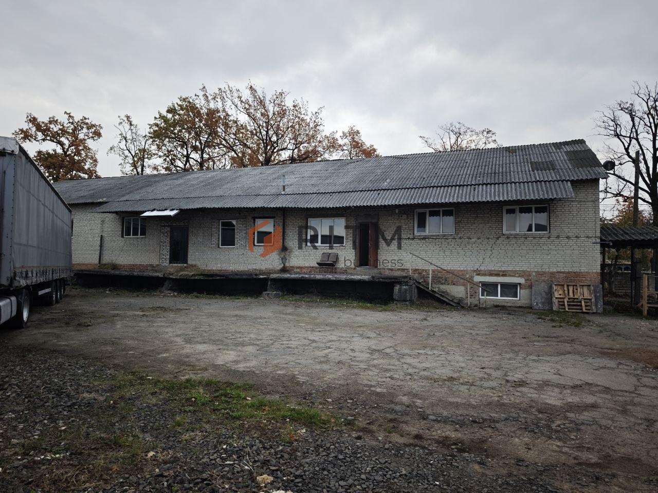 Здається в оренду складське, виробниче приміщення у центральній частині м. Ківерці