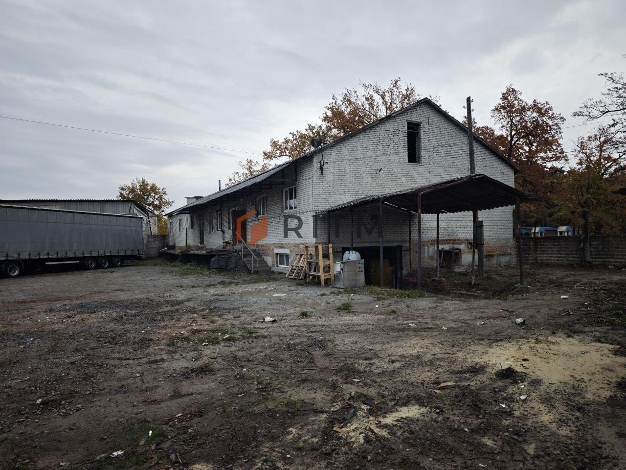 Здається в оренду складське, виробниче приміщення у центральній частині м. Ківерці